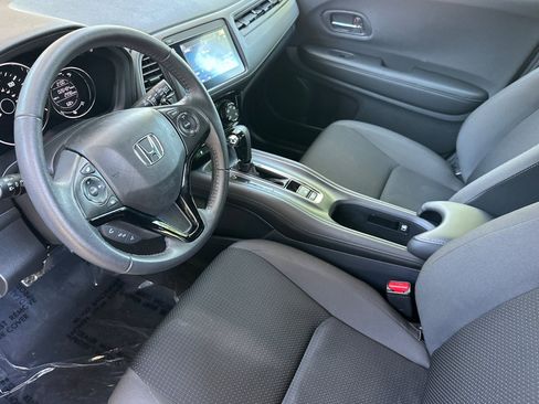 Used 2022 Honda HR-V Sport image 4