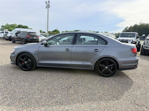 Used 2017 Volkswagen Jetta GLI FWD image 7