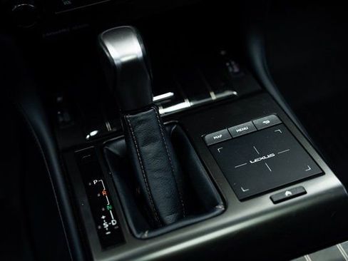 Used 2023 Lexus GX 460 Premium w/ Premium Package image 32