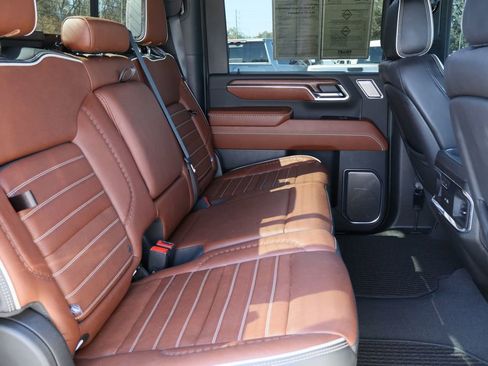 Used 2024 GMC Sierra 2500 Denali Ultimate image 30