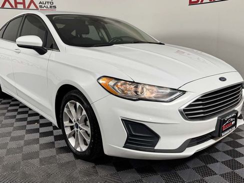 Used 2019 Ford Fusion SE FWD image 9