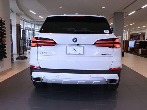 Used 2025 BMW X5 xDrive50e image 6