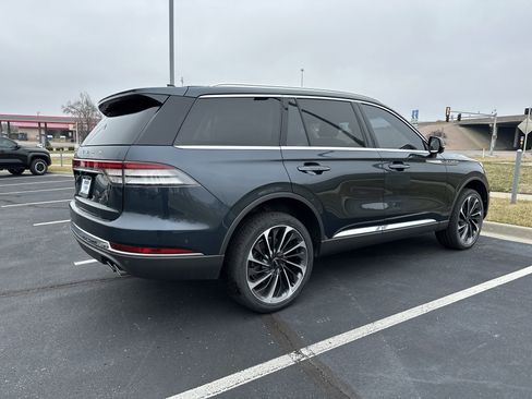 Used 2022 Lincoln Aviator Reserve w/ Equipment Group 201A image 10