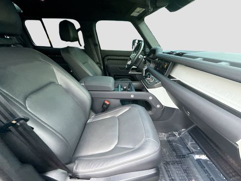 Used 2023 Land Rover Defender 110 S AWD/4WD image 29