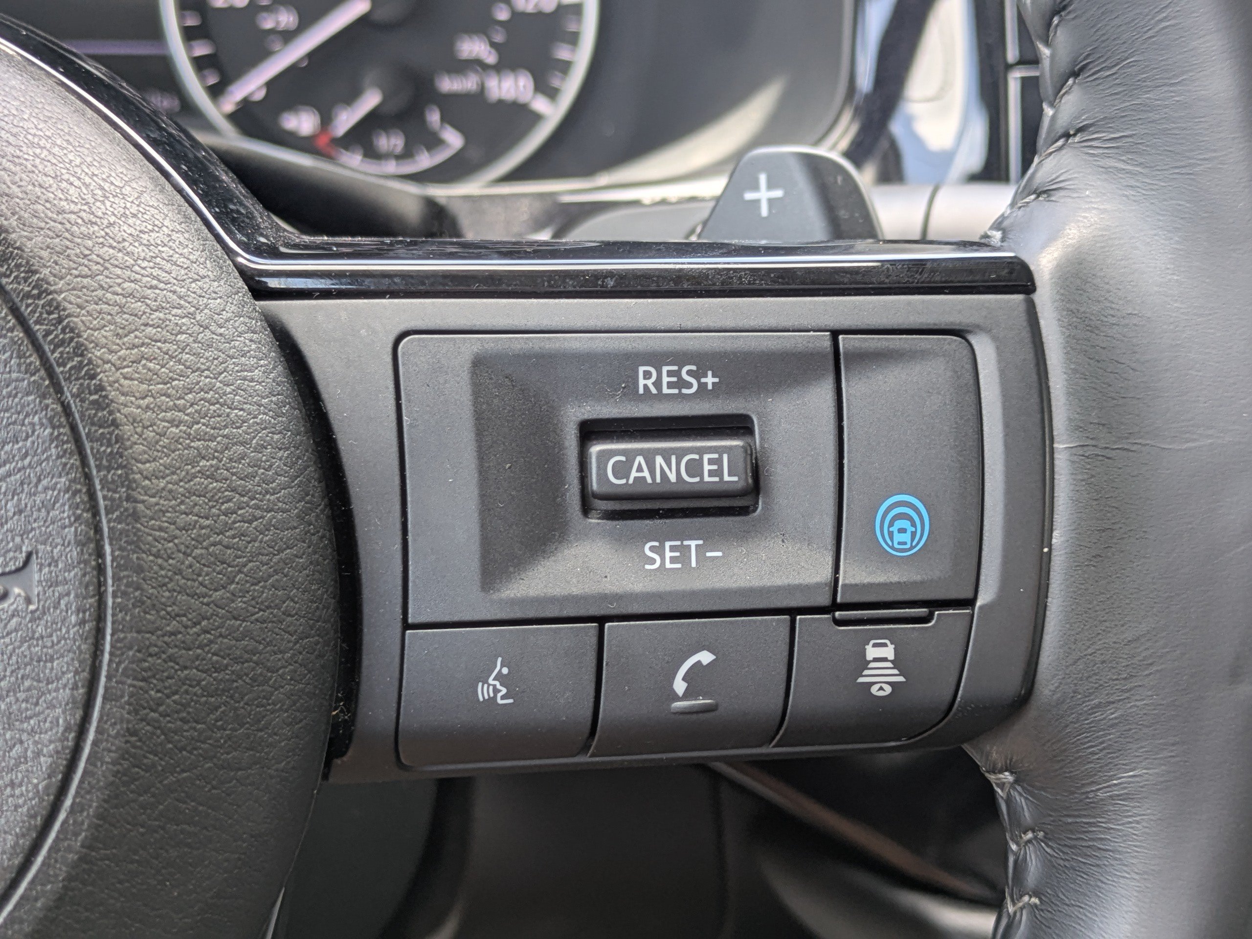 Used 2023 Nissan Pathfinder Platinum w/ Black Appearance Package AWD/4WD image 22