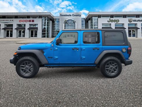 Used 2024 Jeep Wrangler Unlimited Sport AWD/4WD image 5