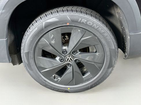 Used 2025 Volkswagen Taos S FWD image 11