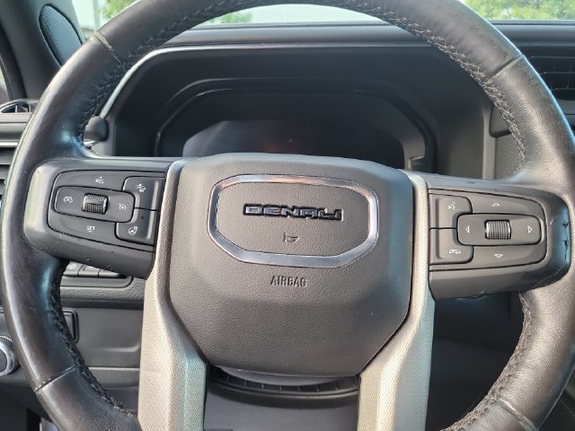 Used 2022 GMC Yukon Denali RWD image 22