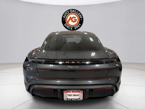 Used 2021 Porsche Taycan RWD image 4
