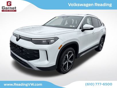 New 2025 Volkswagen Tiguan SE