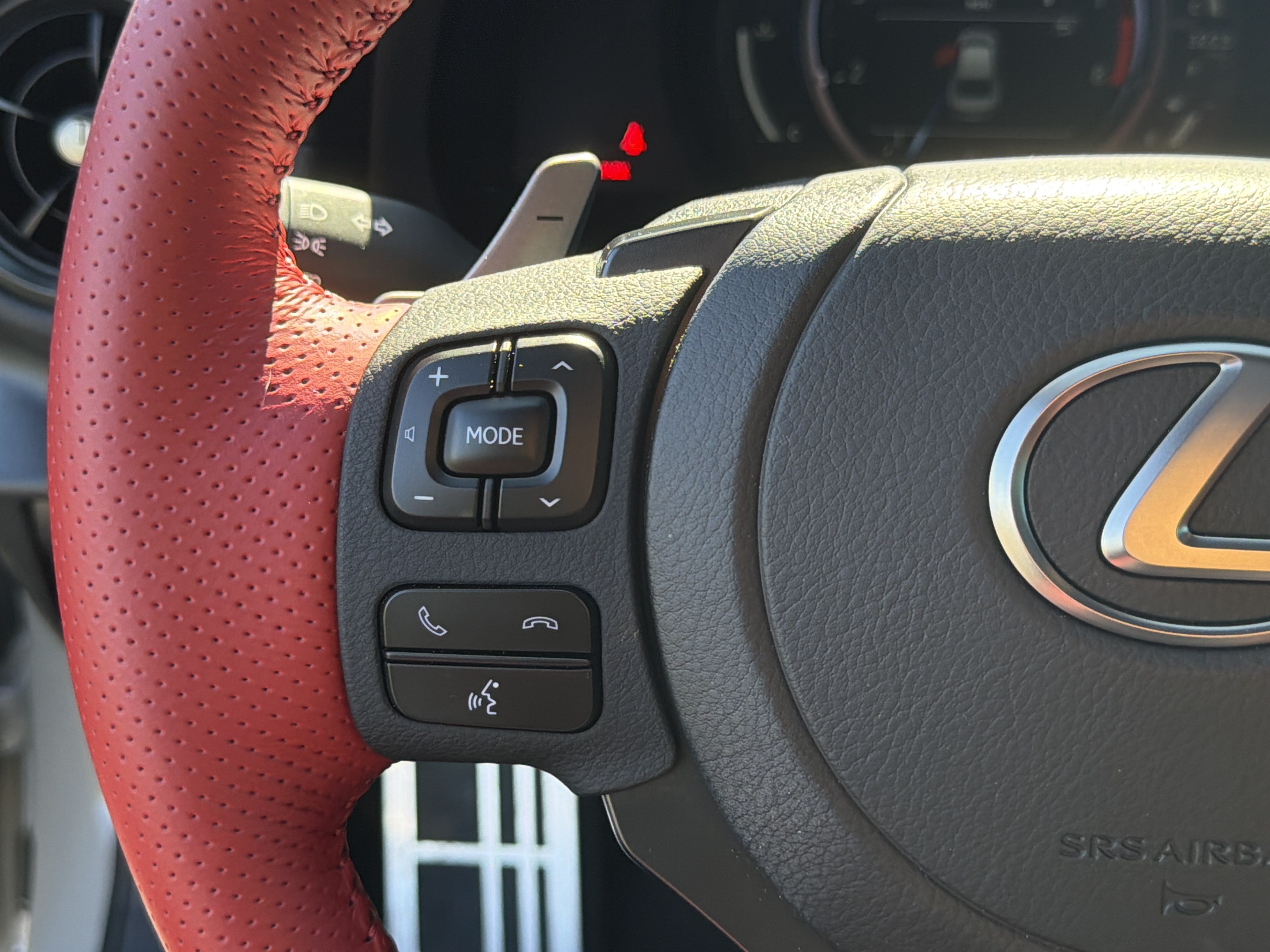 Used 2025 Lexus IS 500 w/ F-Sport Performance RWD image 31