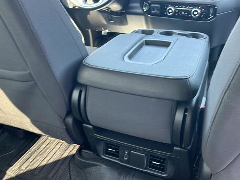 Used 2023 GMC Sierra 1500 Elevation image 26