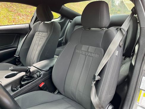 Used 2019 Ford Mustang GT image 9