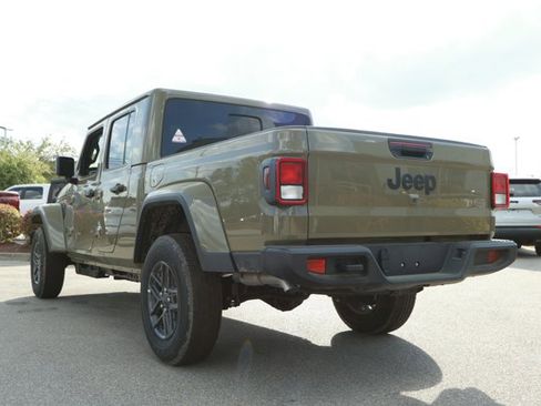 New 2026 Jeep Gladiator Sport AWD/4WD image 9