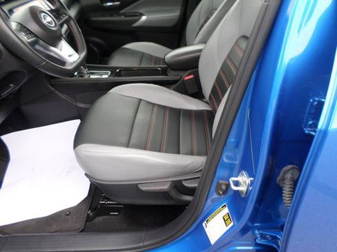 Used 2024 Nissan Kicks SR w/ SR Premium Package FWD image 32