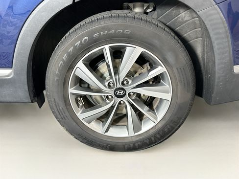 Used 2020 Hyundai Santa Fe SEL w/ Convenience Package FWD image 11