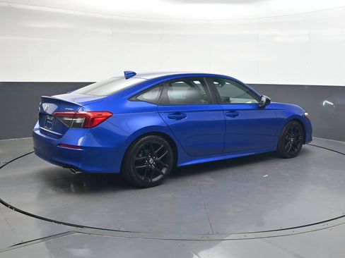Used 2023 Honda Civic Sport image 4