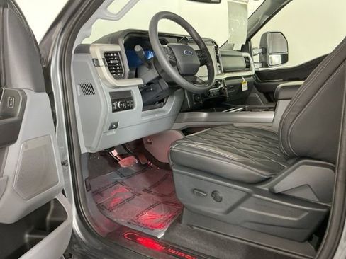 New 2026 Ford F250 XLT w/ XLT Premium Package AWD/4WD image 18