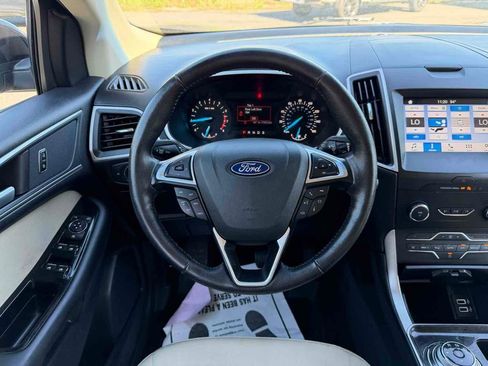 Used 2019 Ford Edge SEL image 21