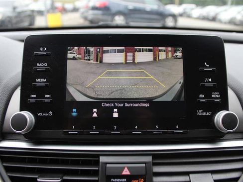 Used 2018 Honda Accord LX image 18