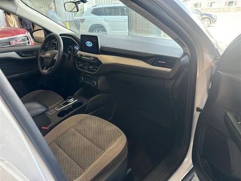 Used 2022 Ford Escape SE AWD/4WD image 11