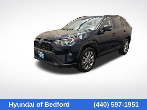 Used 2020 Toyota RAV4 XLE Premium image 1
