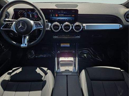 New 2026 Mercedes-Benz GLB 250 image 12