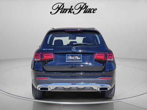 Used 2022 Mercedes-Benz GLC 300 image 4