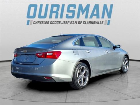 Used 2024 Chevrolet Malibu LT image 3