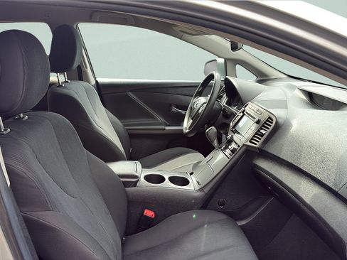 Used 2015 Toyota Venza LE AWD/4WD image 17