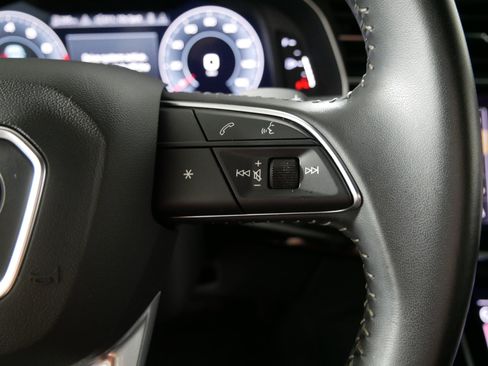 Used 2019 Audi Q8 Prestige AWD/4WD image 28