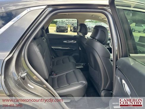 Used 2025 Genesis GV70 2.5T AWD/4WD image 16
