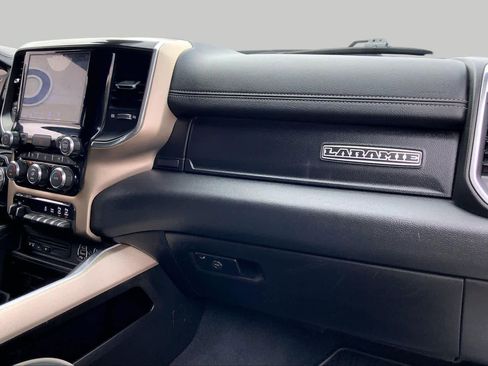 Used 2019 RAM 1500 Laramie AWD/4WD image 19