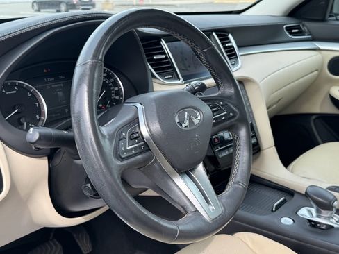 Used 2020 INFINITI QX50 Essential w/ Convenience Package image 8