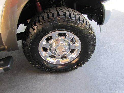 Used 2015 Ford F250 Lariat w/ Lariat Ultimate Package image 24