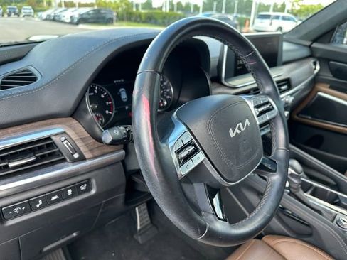 Used 2022 Kia Telluride SX w/ SX Prestige Package image 26