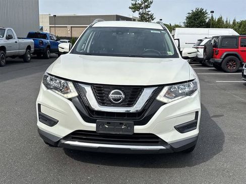 Used 2020 Nissan Rogue SV w/ Premium Package AWD/4WD image 3