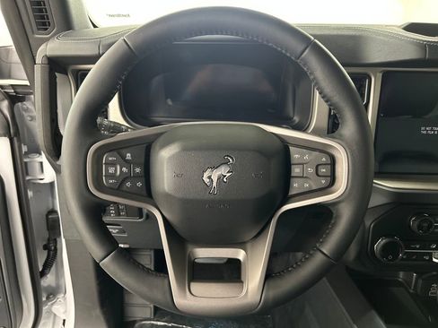 New 2026 Ford Bronco Outer Banks w/ Sasquatch Package image 17