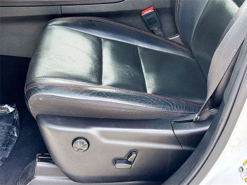 Used 2023 Dodge Durango GT image 23