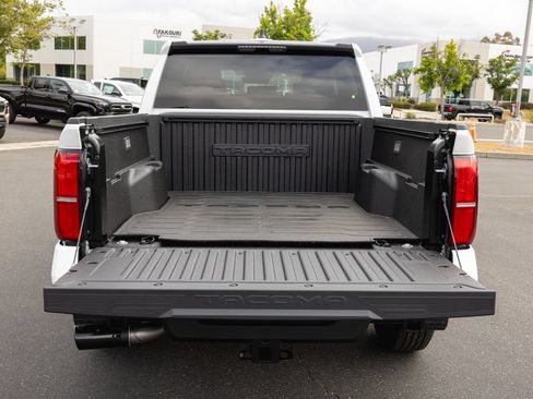 New 2026 Toyota Tacoma SR5 AWD/4WD image 8
