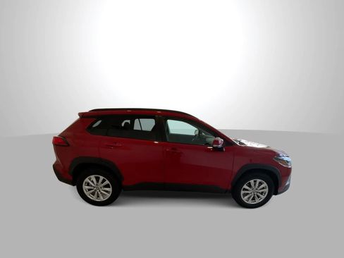 Used 2023 Toyota Corolla Cross LE AWD/4WD image 9