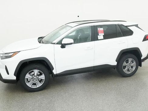 New 2025 Toyota RAV4 XLE image 5