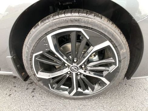 New 2026 Nissan Altima 2.5 SR w/ SR Premium Package AWD/4WD image 12