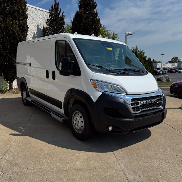 Used 2025 RAM ProMaster 2500 w/ U-Haul Equipment Group FWD image 20