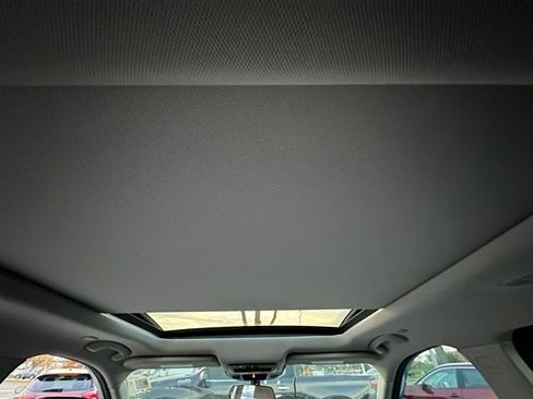 Certified 2022 Nissan Rogue SV w/ SV Premium Package image 32