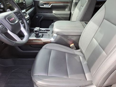 Used 2025 GMC Sierra 1500 Elevation w/ Elevation Premium Package image 13
