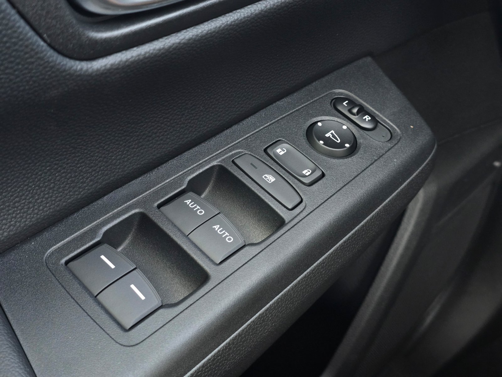 New 2027 Honda CR-V Sport image 22
