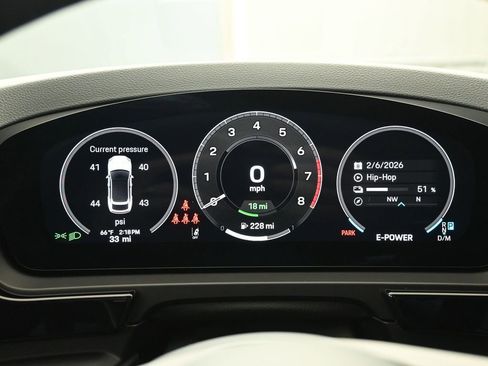 New 2026 Porsche Cayenne E-Hybrid Coupe AWD/4WD image 20