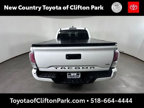 Used 2021 Toyota Tacoma TRD Sport w/ Technology Package image 4