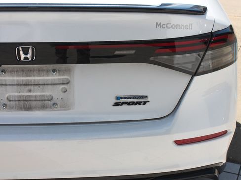 Used 2023 Honda Accord Sport image 4